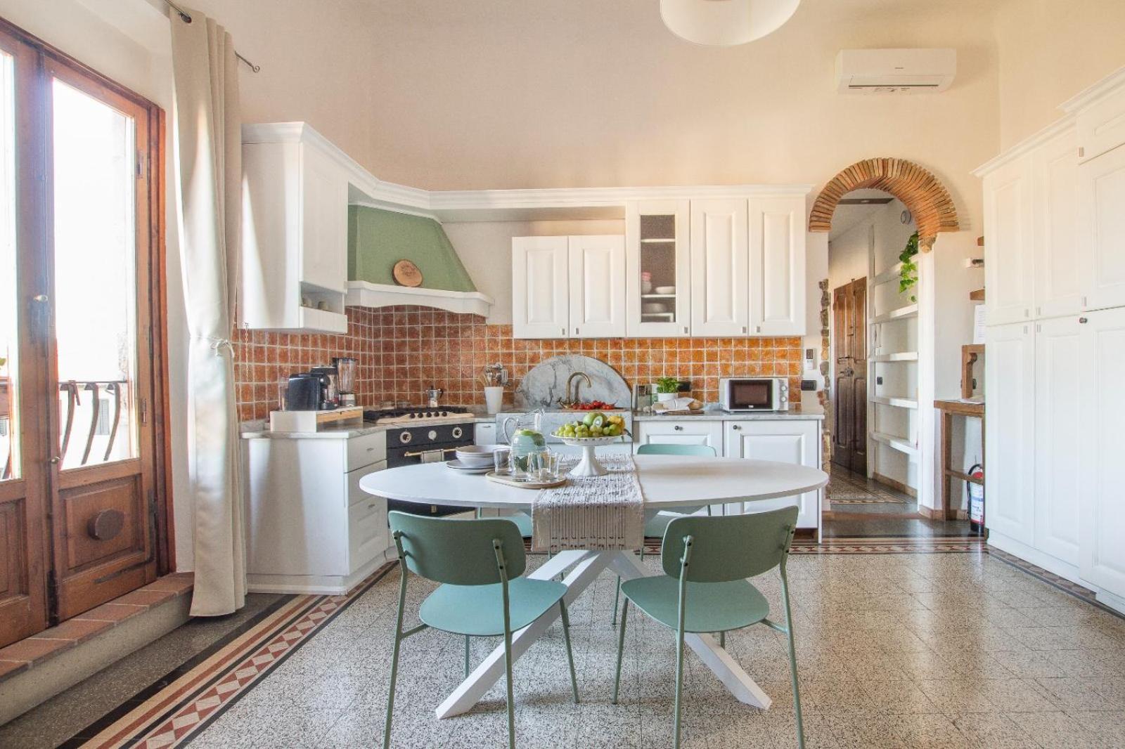 Florence Castle Apartment 2 Bedrooms, 2 Bathrooms ภายนอก รูปภาพ